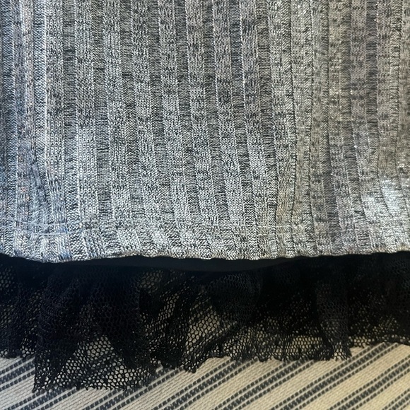 Nowadays Silver Ribbed with Lace Detail Pullover Holiday Dress Juniors XS - Picture 5 of 13